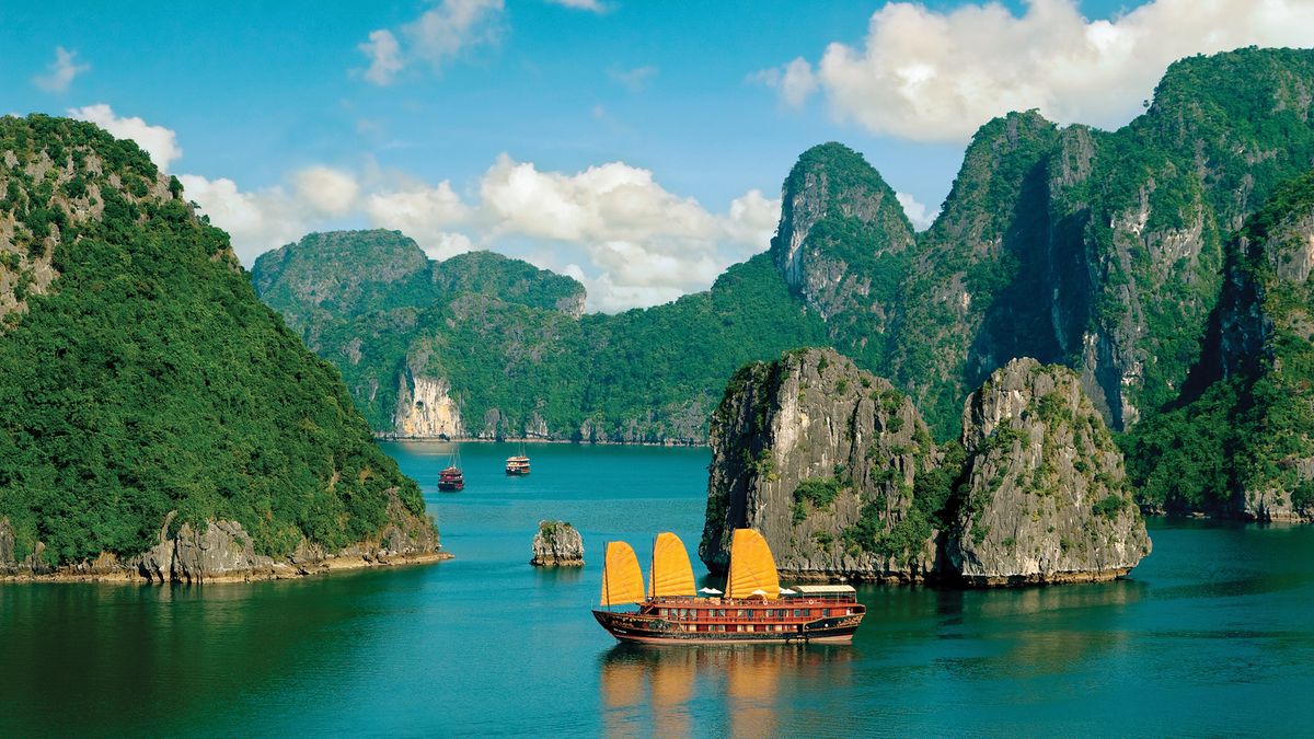 Ha Long Bay for Discerning Travelers: Beyond the Standard Cruise